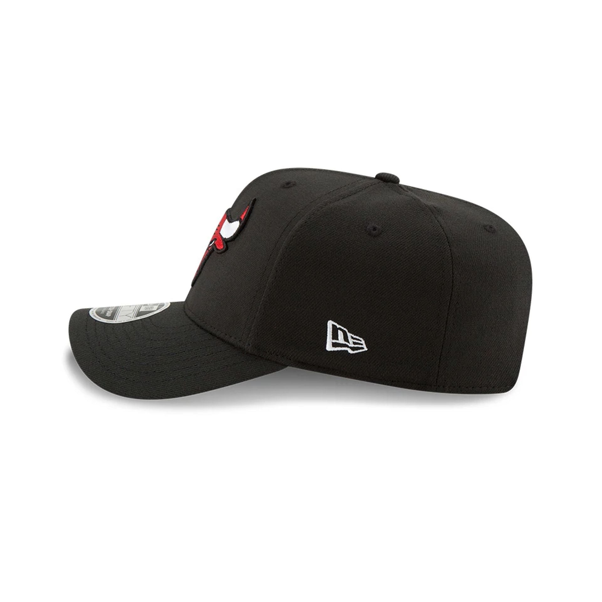 Chicago Bulls Black 9FIFTY Stretch Snap Cap