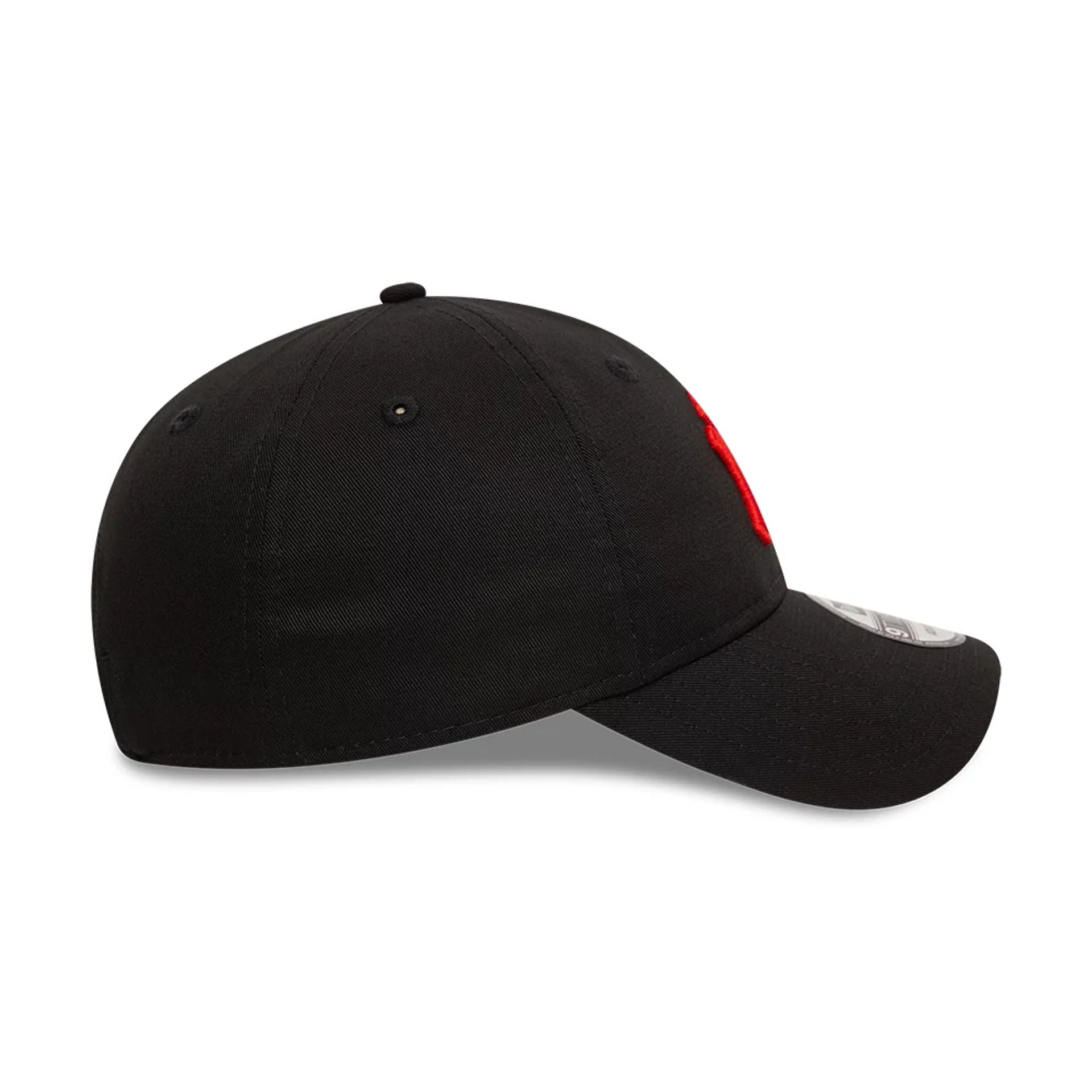New York Yankees League Essential Black 9TWENTY Adjustable Cap