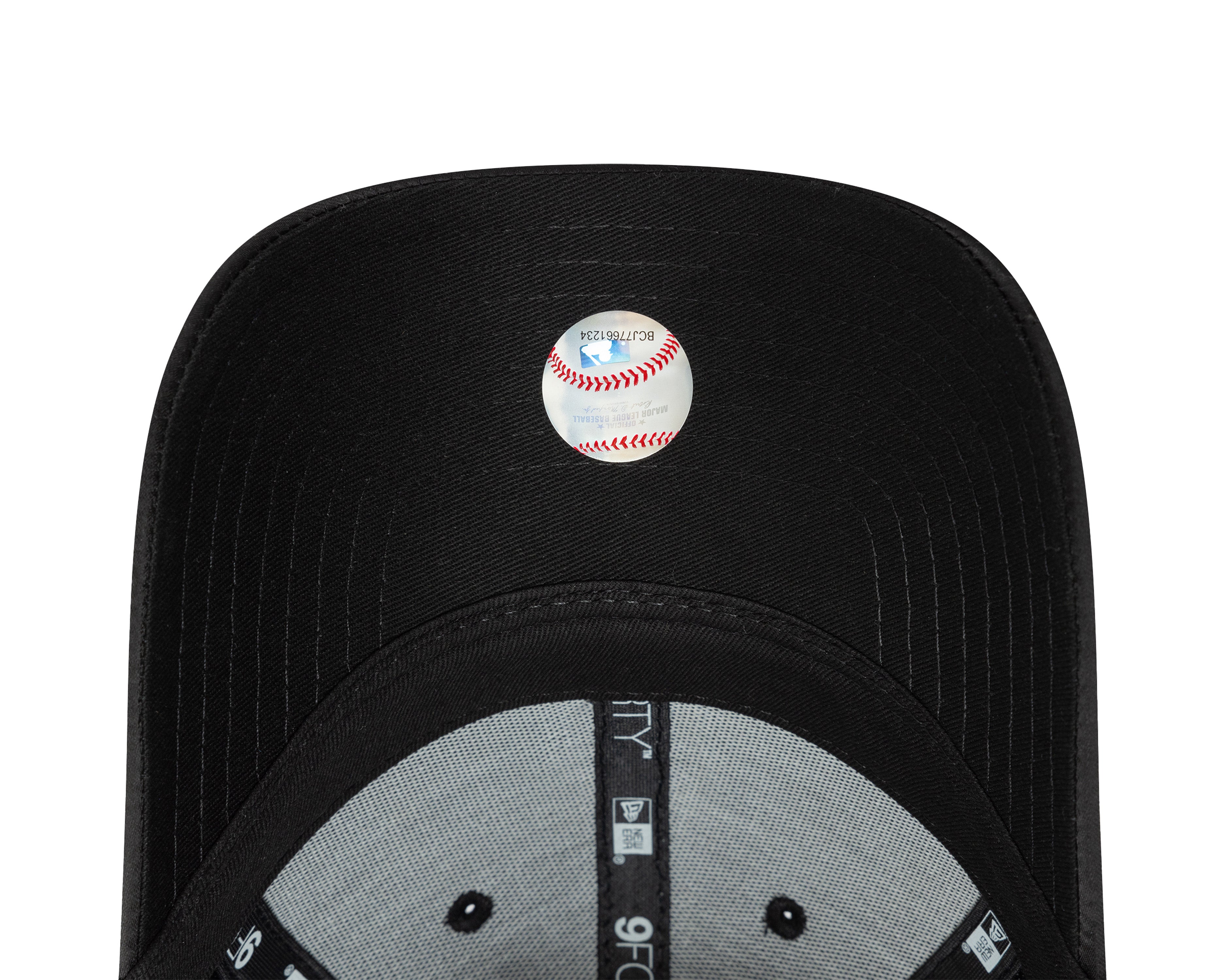 New York Yankees Womens Satin Black 9FORTY Adjustable Cap