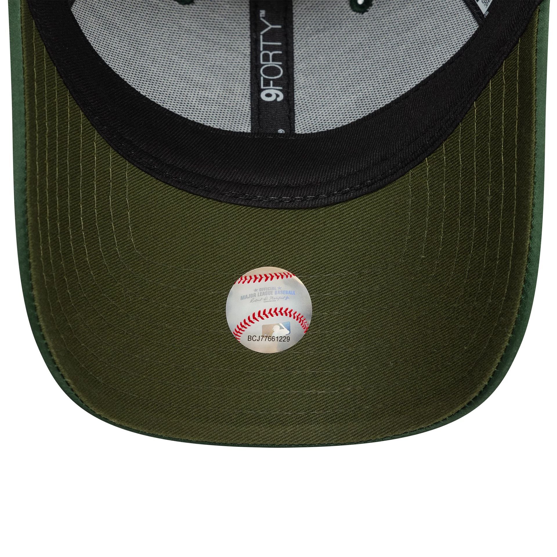 Oakland Athletics Womens Satin Dark Green 9FORTY Adjustable Cap