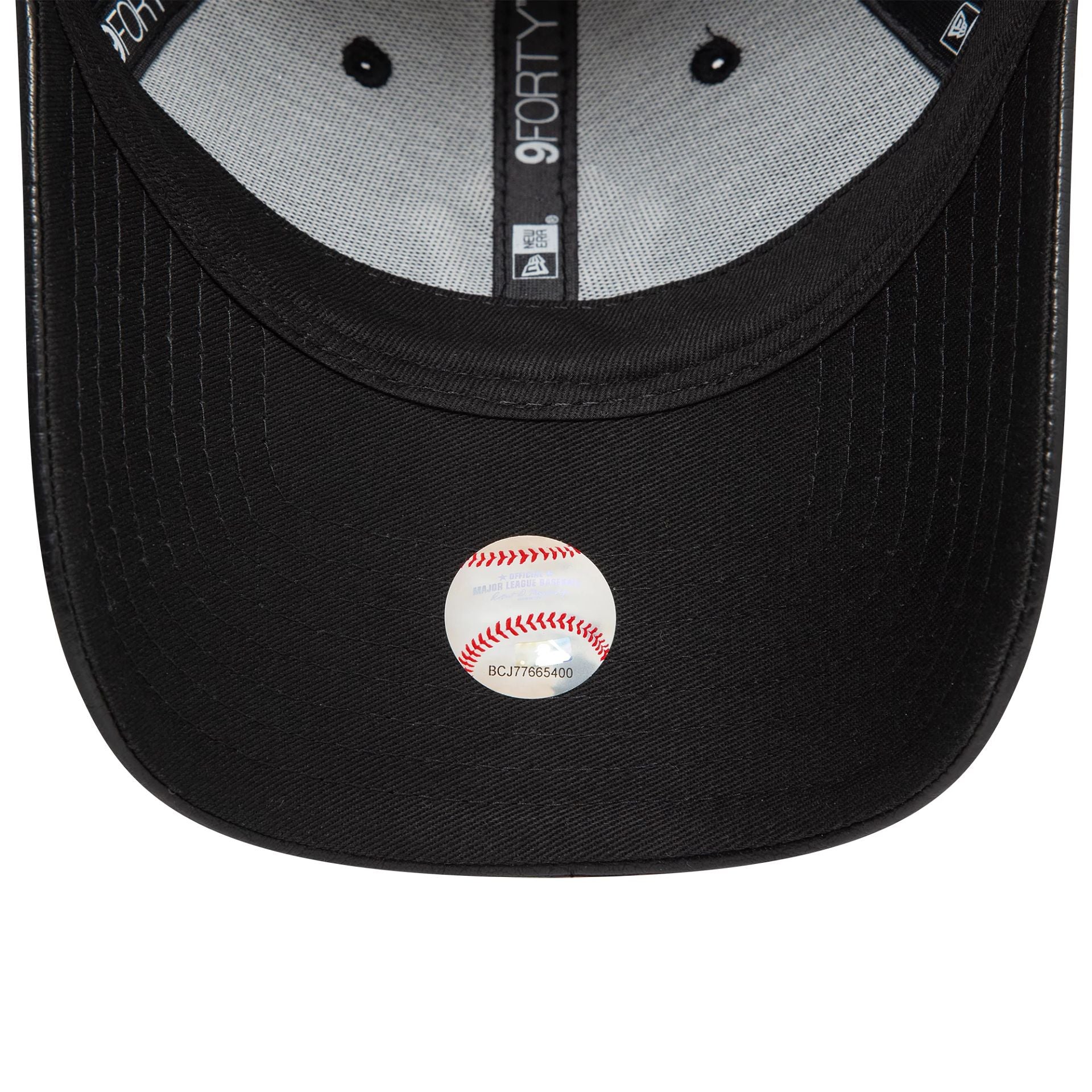 New York Yankees Womens PU Black 9FORTY Adjustable Cap