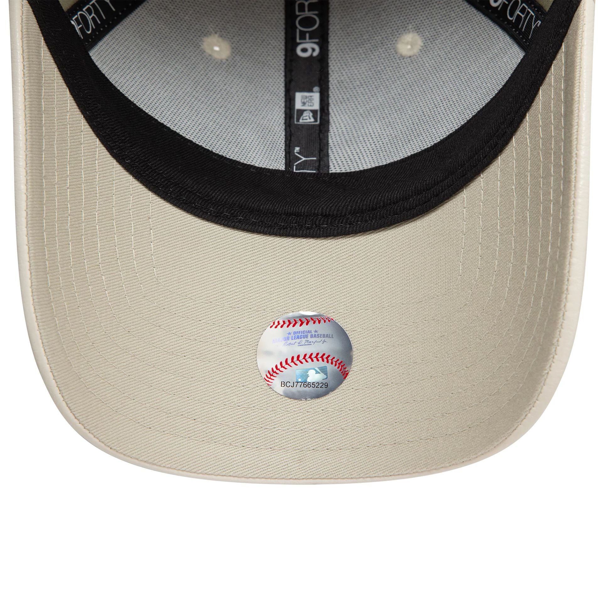 New York Yankees Womens PU Cream 9FORTY Adjustable Cap