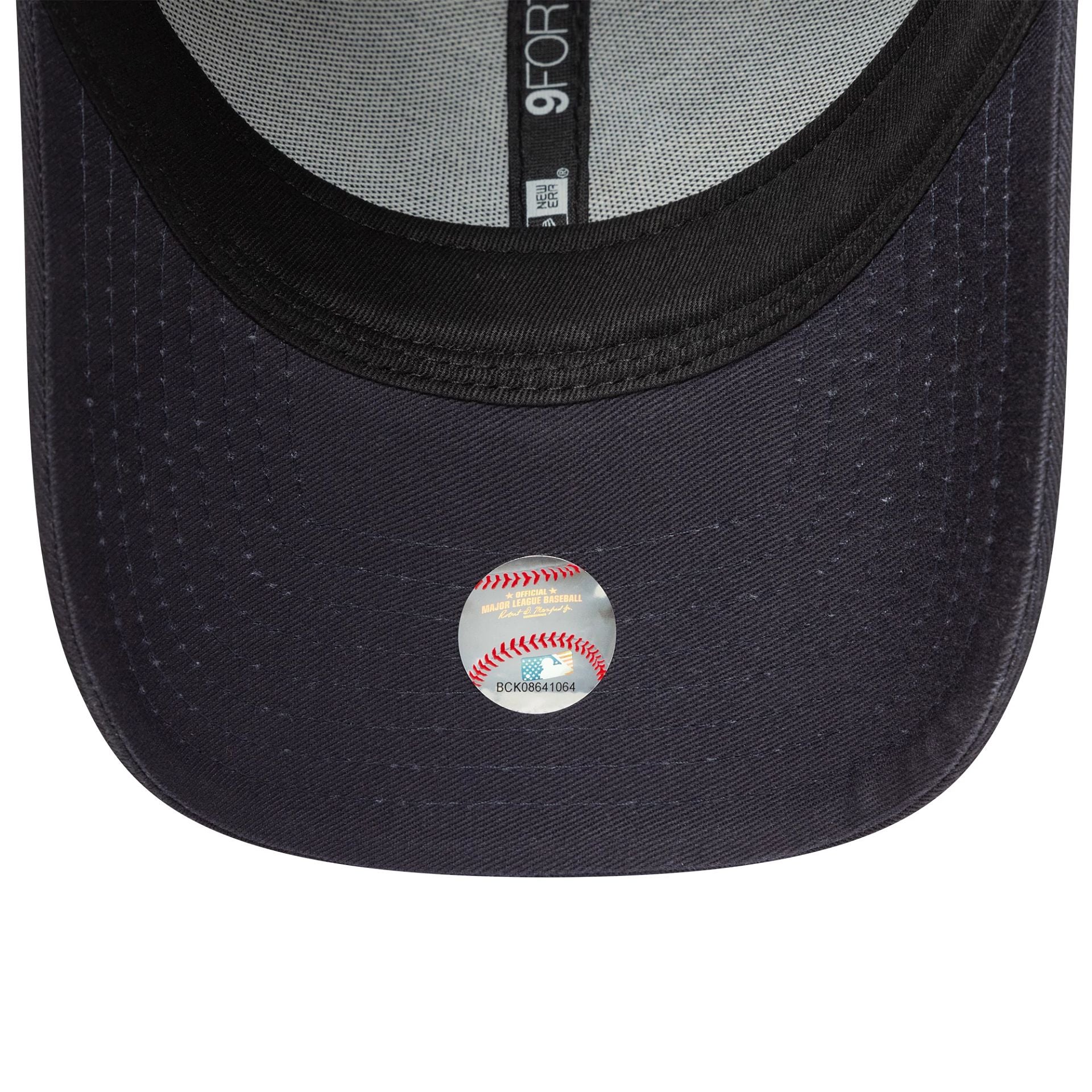 New York Yankees Team Outline Navy 9FORTY Adjustable Cap
