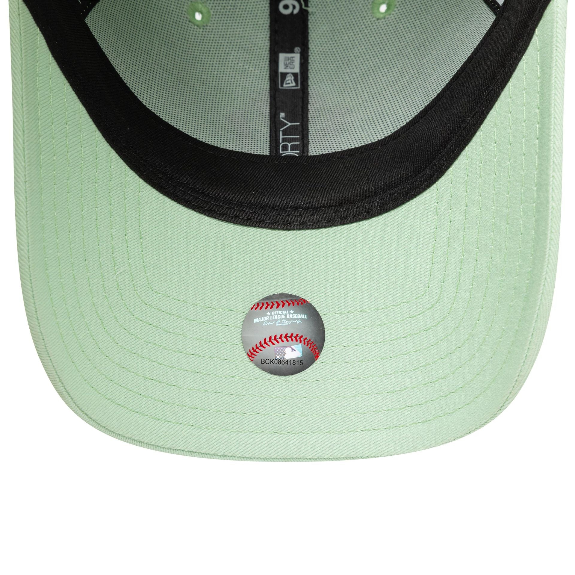 New York Yankees MLB League Essential Pastel Green 9FORTY Adjustable Cap