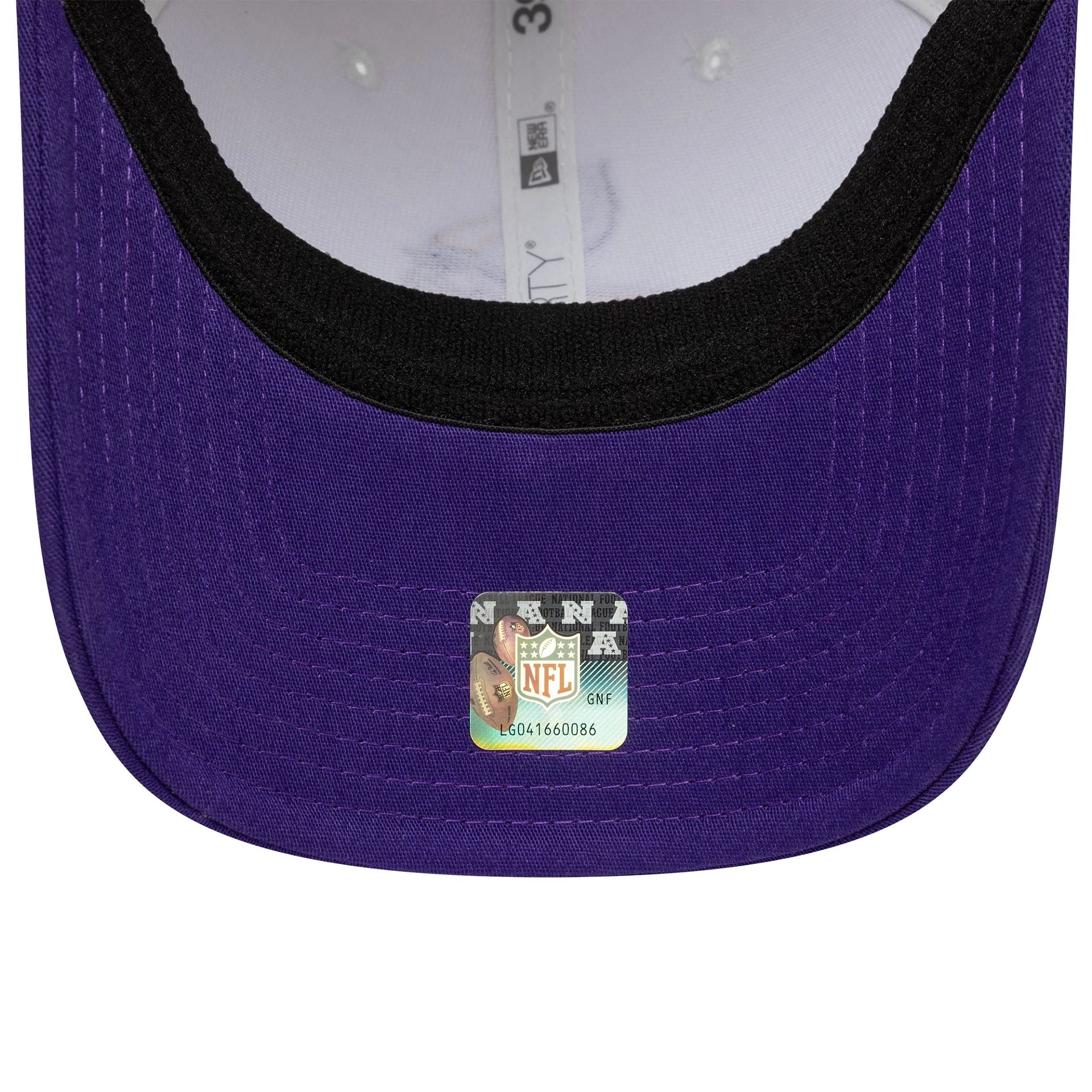 Minnesota Vikings NFL Team Logo White 39THIRTY Stretch Fit Adjustable Cap