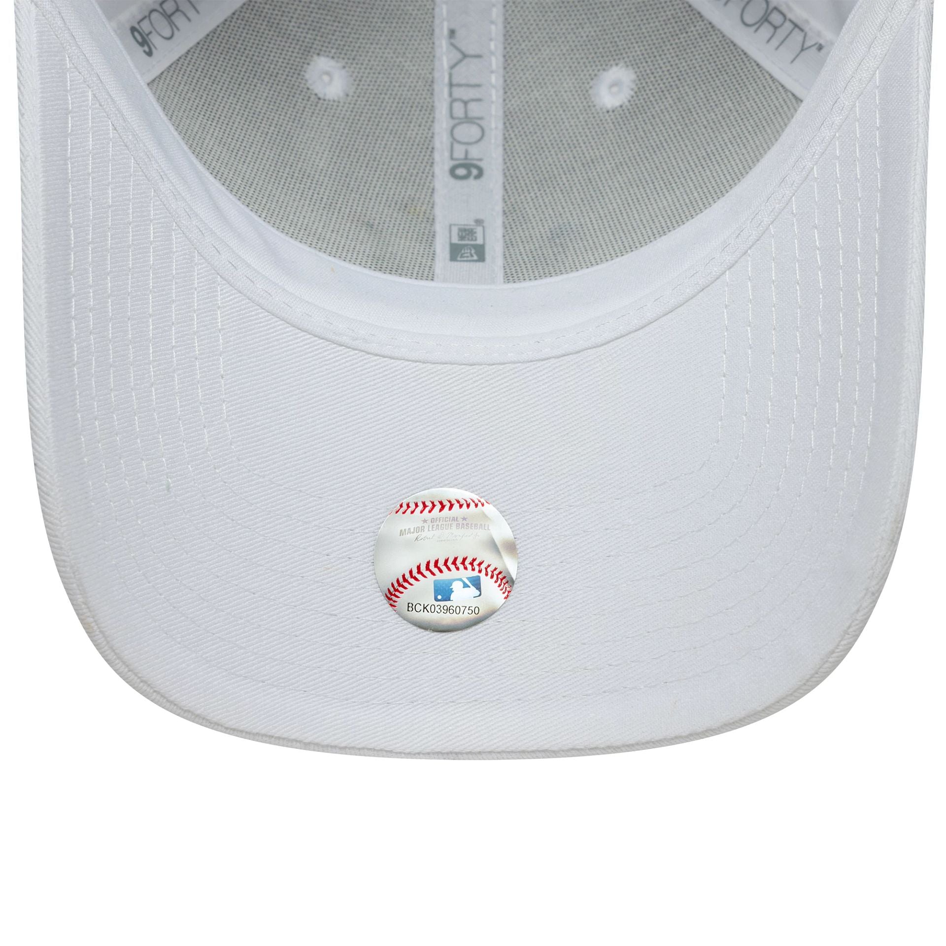 New York Yankees Womens MLB Floral Infill White 9FORTY Adjustable Cap