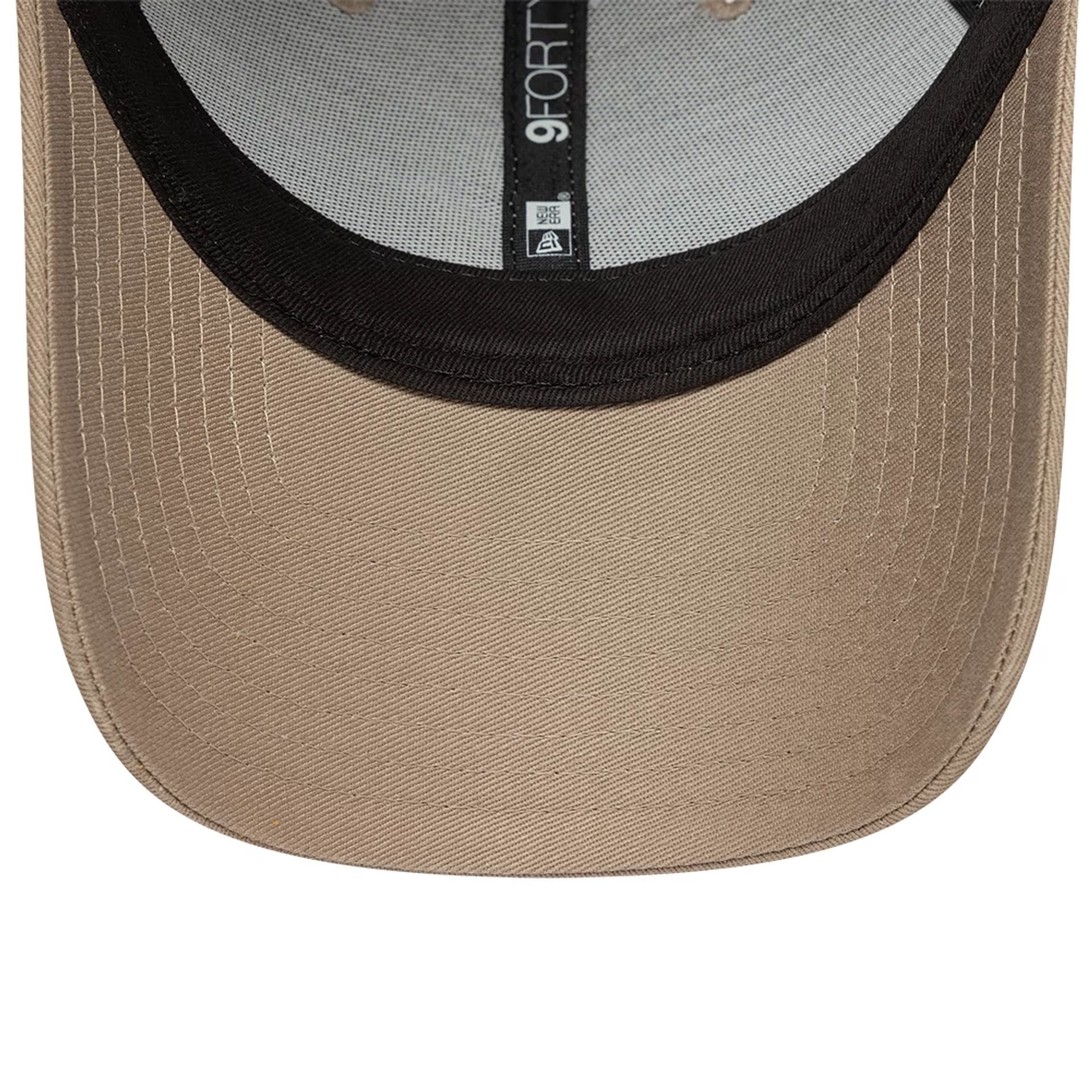 MLB League Essential New York Yankees Pastel Brown 9FORTY Cap