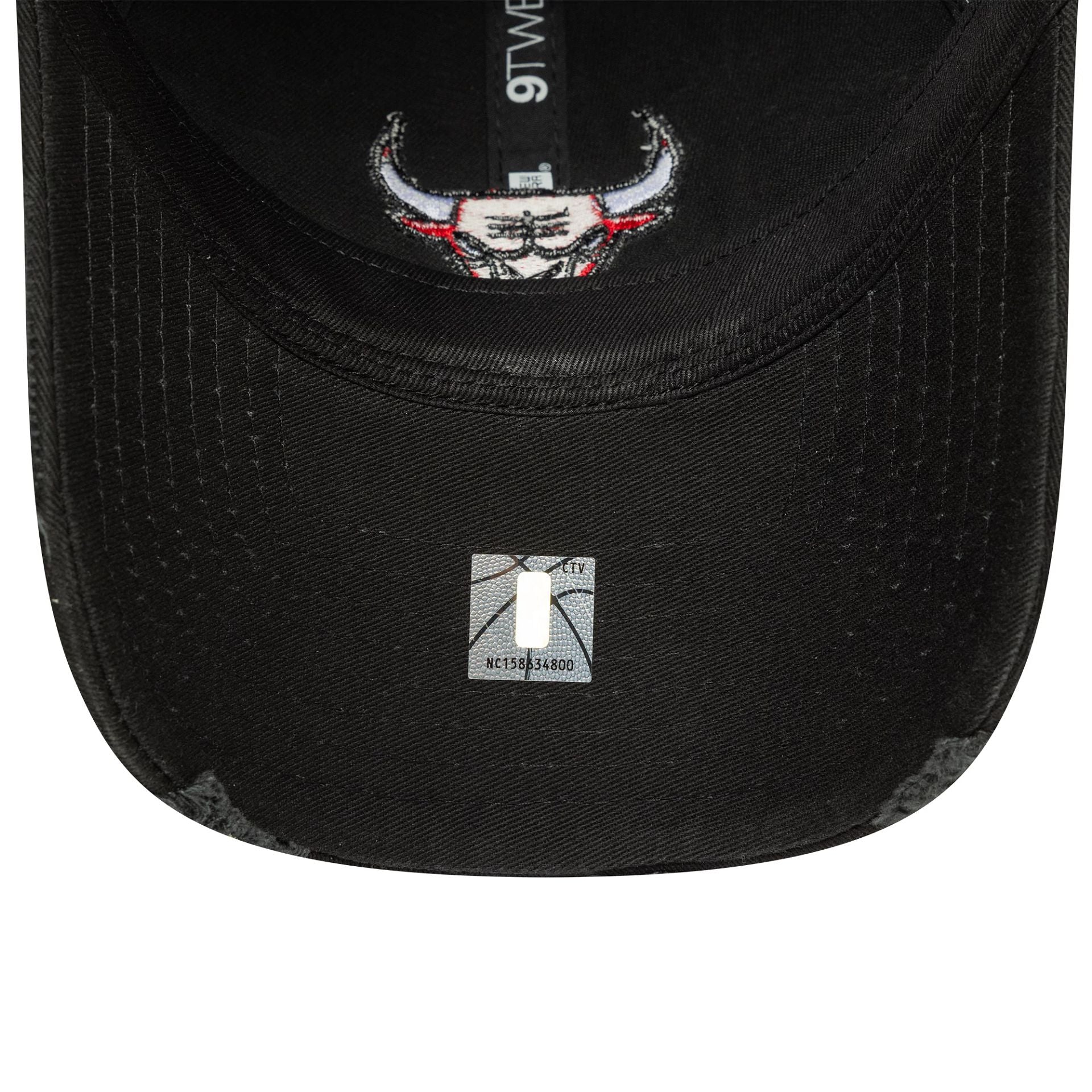 Chicago Bulls NBA Wash Distress Black 9TWENTY Adjustable Cap