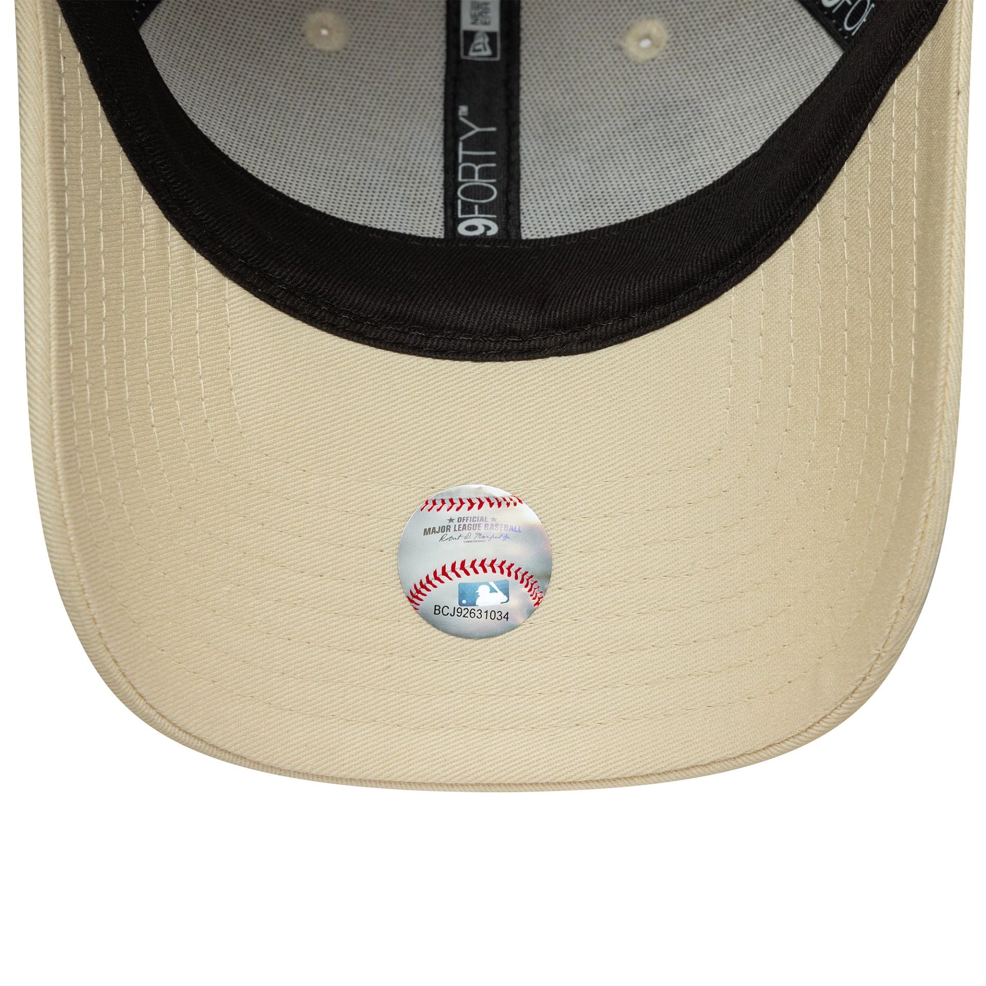 New York Yankees Womens MLB Rose Cream 9FORTY Adjustable Cap