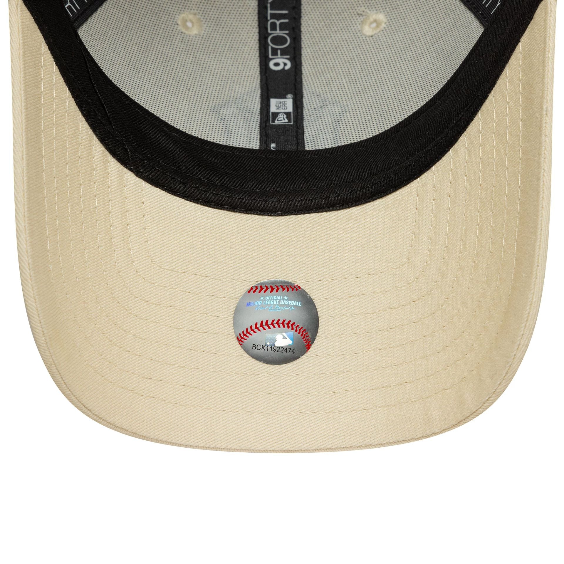 New York Yankees MLB Team Outline Cream 9FORTY Adjustable Cap