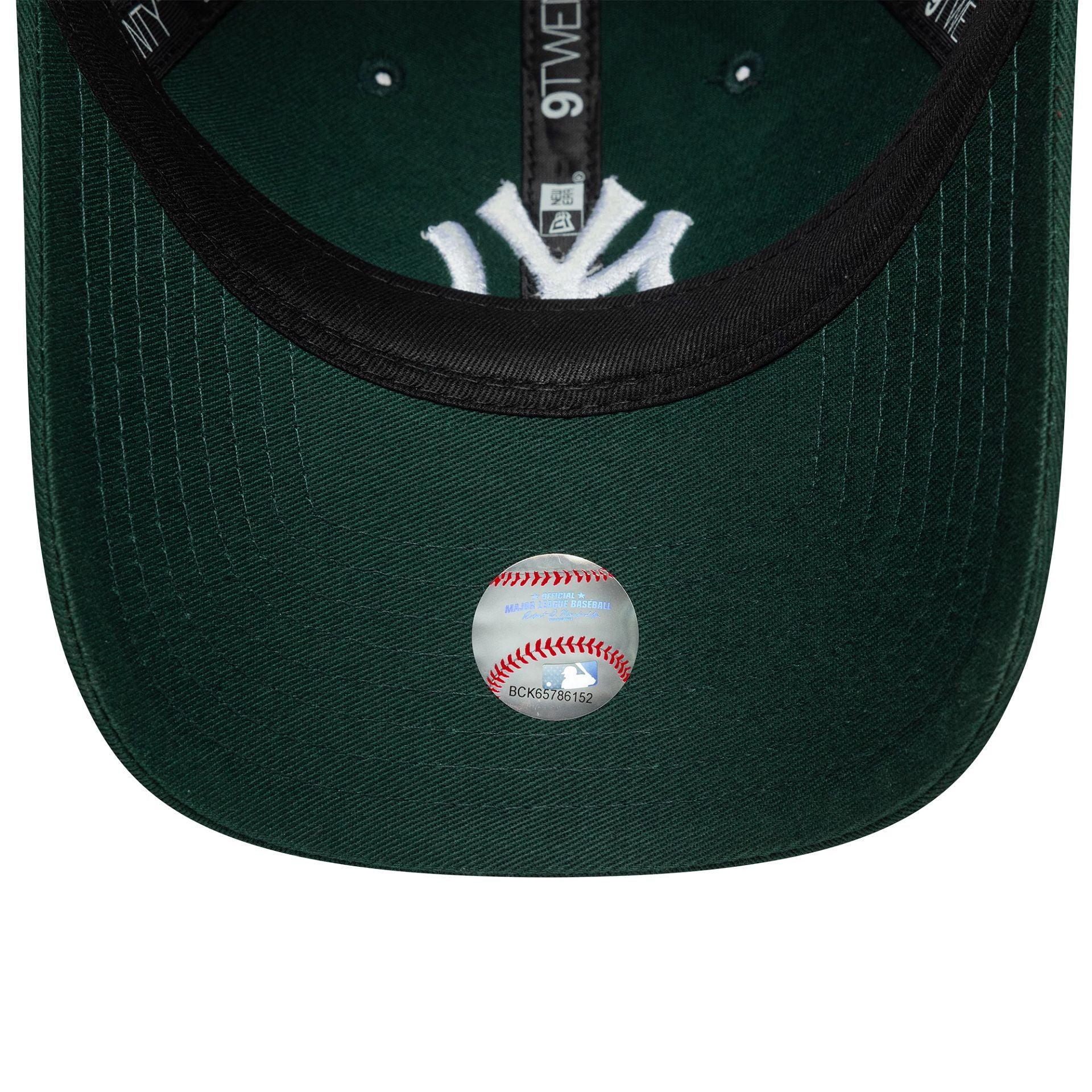New York Yankees Womens MLB League Essential Dark Green 9TWENTY Adjustable Cap
