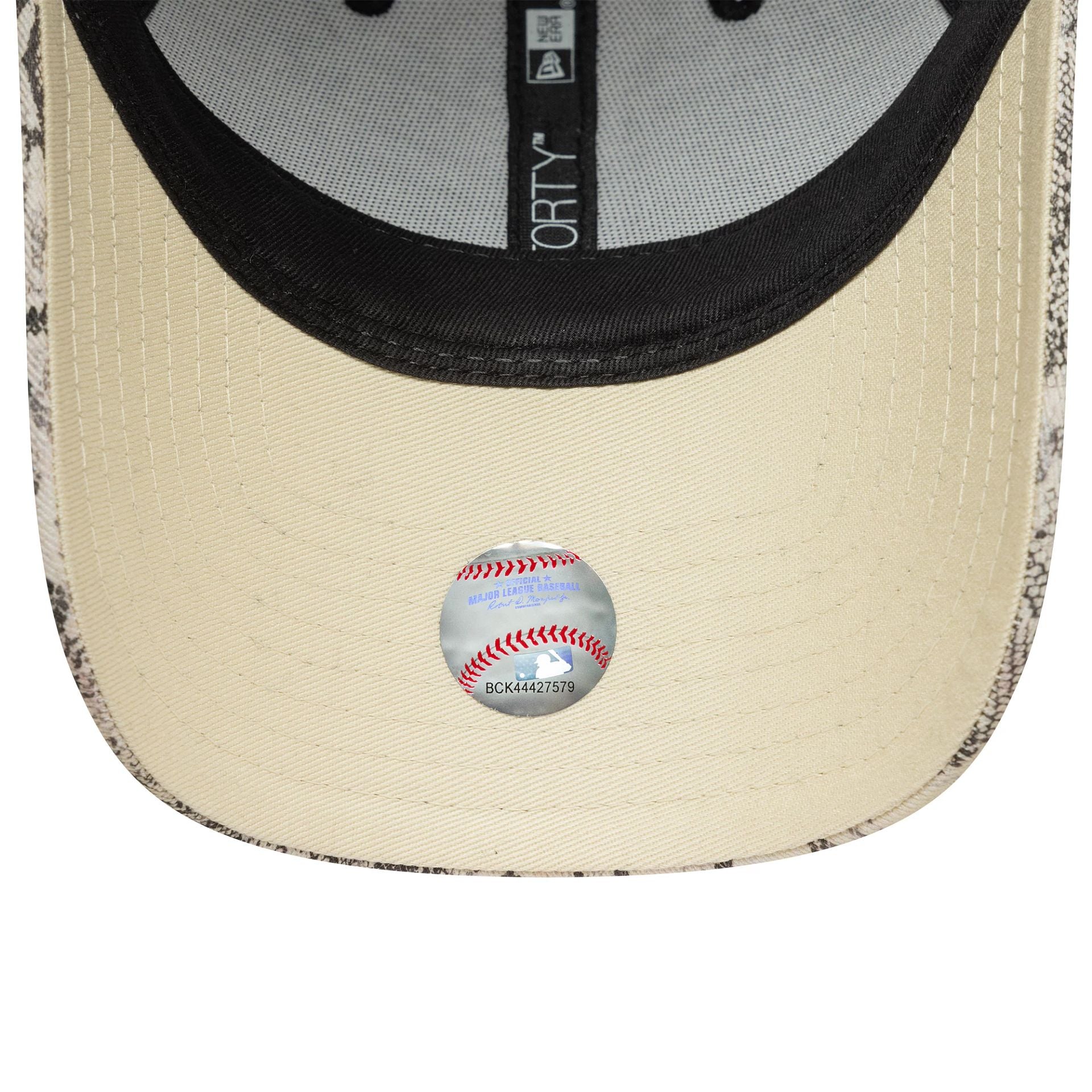 New York Yankees Womens MLB Snake Grey 9FORTY Adjustable Cap