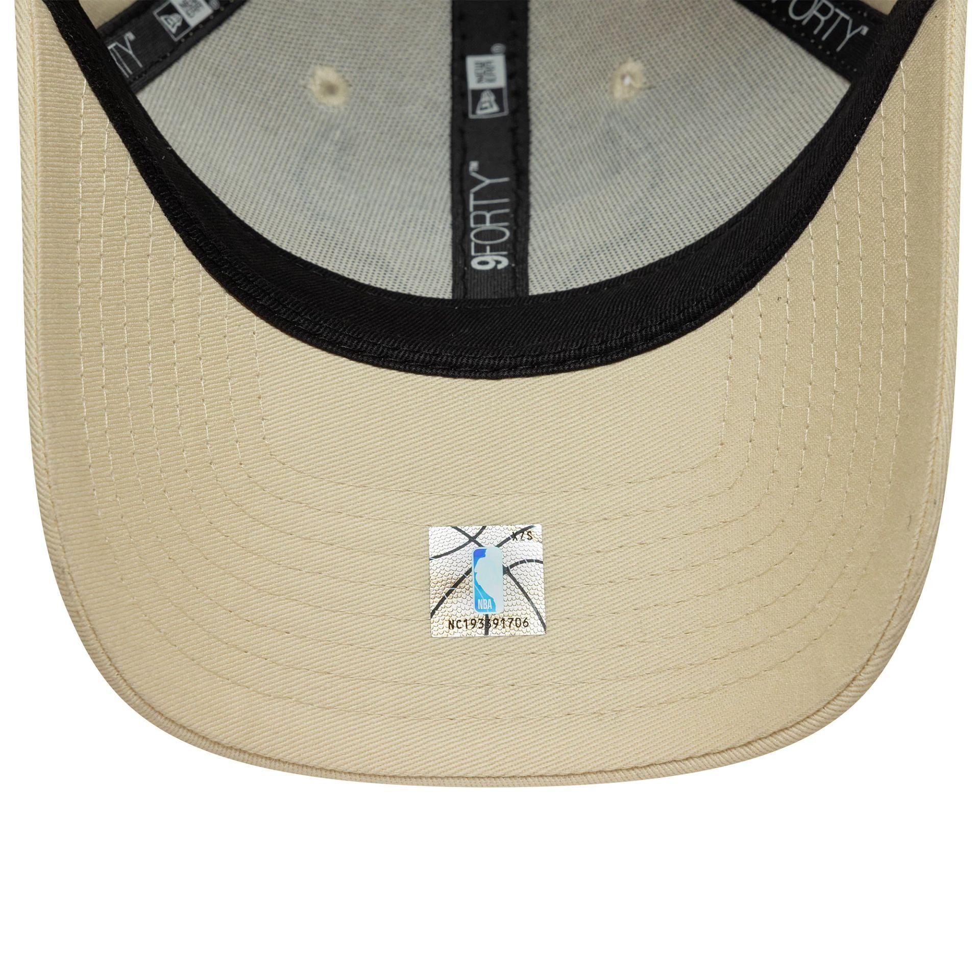 Chicago Bulls NBA Team Outline Light Beige 9FORTY Cap