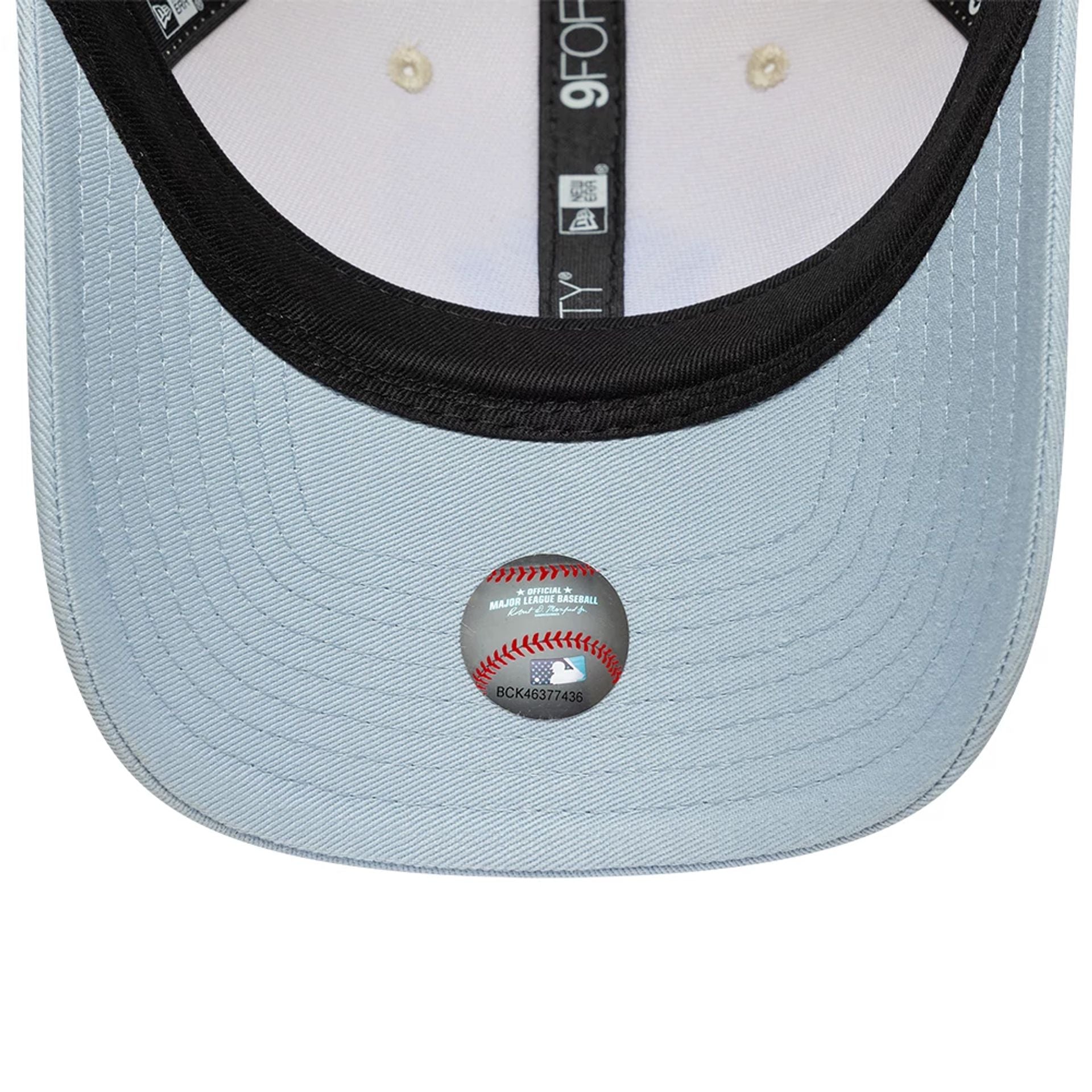 New York Yankees MLB Side Script Cream 9FORTY M-Crown Adjustable Cap