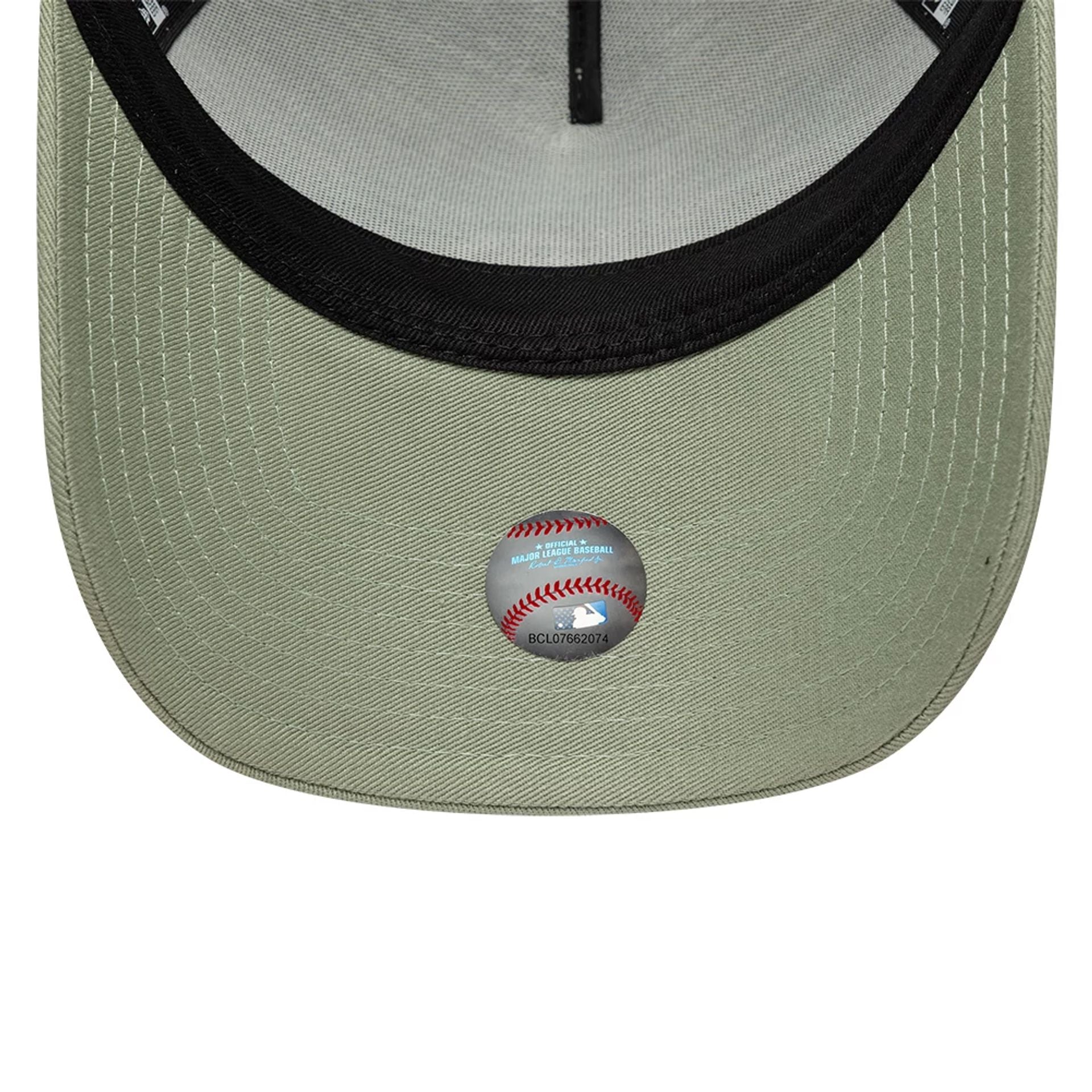 LA Dodgers MLB Outline Pastel Green 9FORTY E-Frame Trucker Adjustable Cap