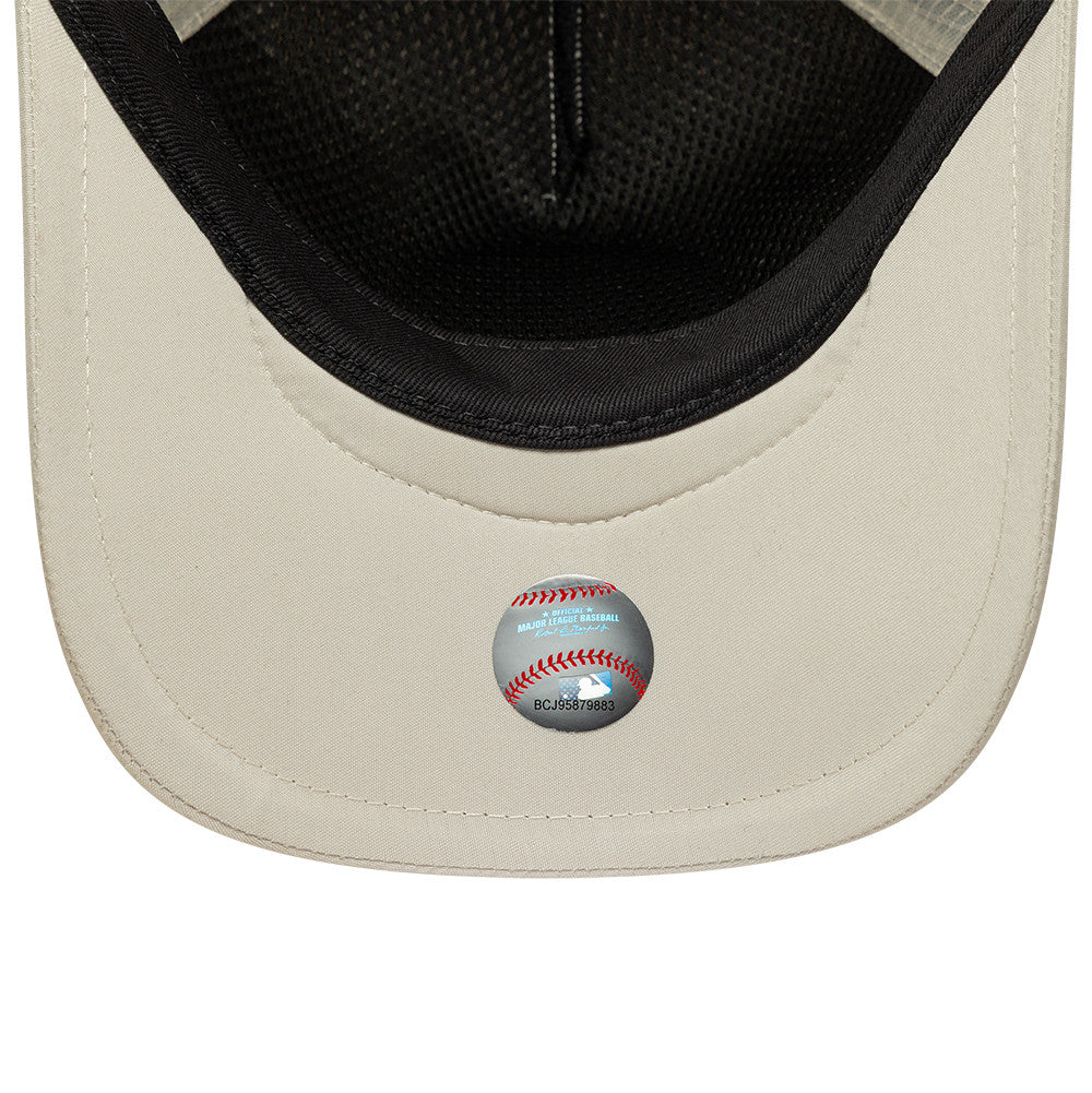 Seattle Mariners MLB Sporty Cream 9FORTY Apex Adjustable Cap
