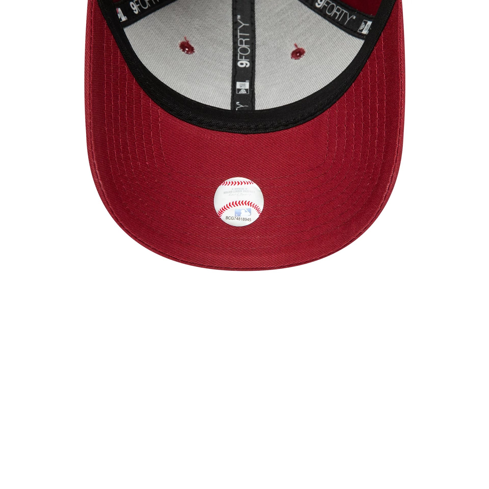 New York Yankees Essential Red 9FORTY Adjustable Cap