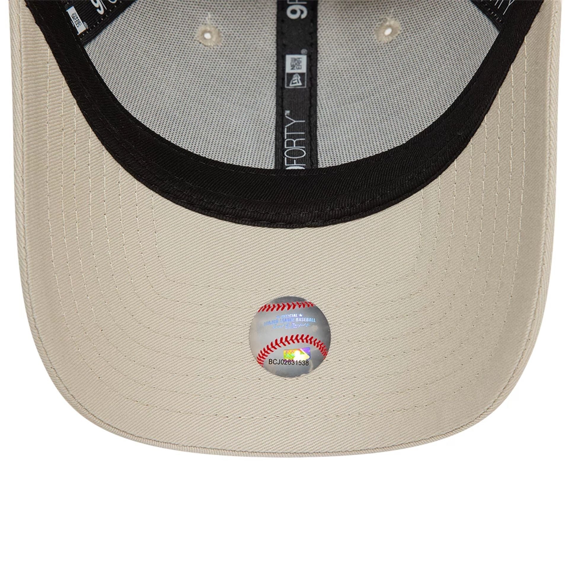 New York Yankees League Essential Stone 9FORTY Adjustable Cap