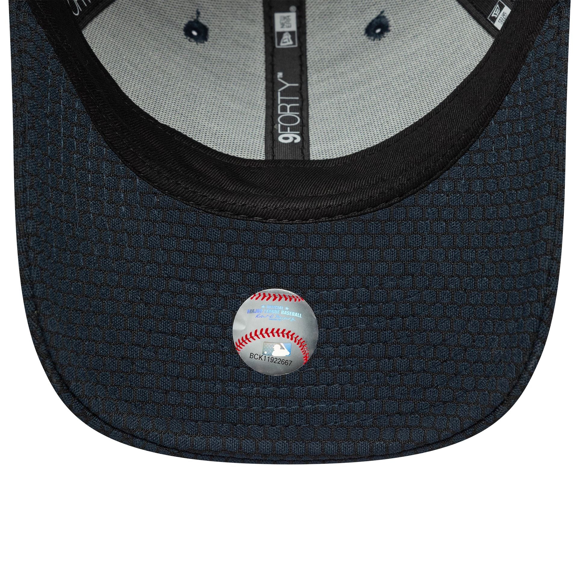 New York Yankees MLB Flawless Monotone Mesh Dark Blue 9FORTY Adjustable Cap