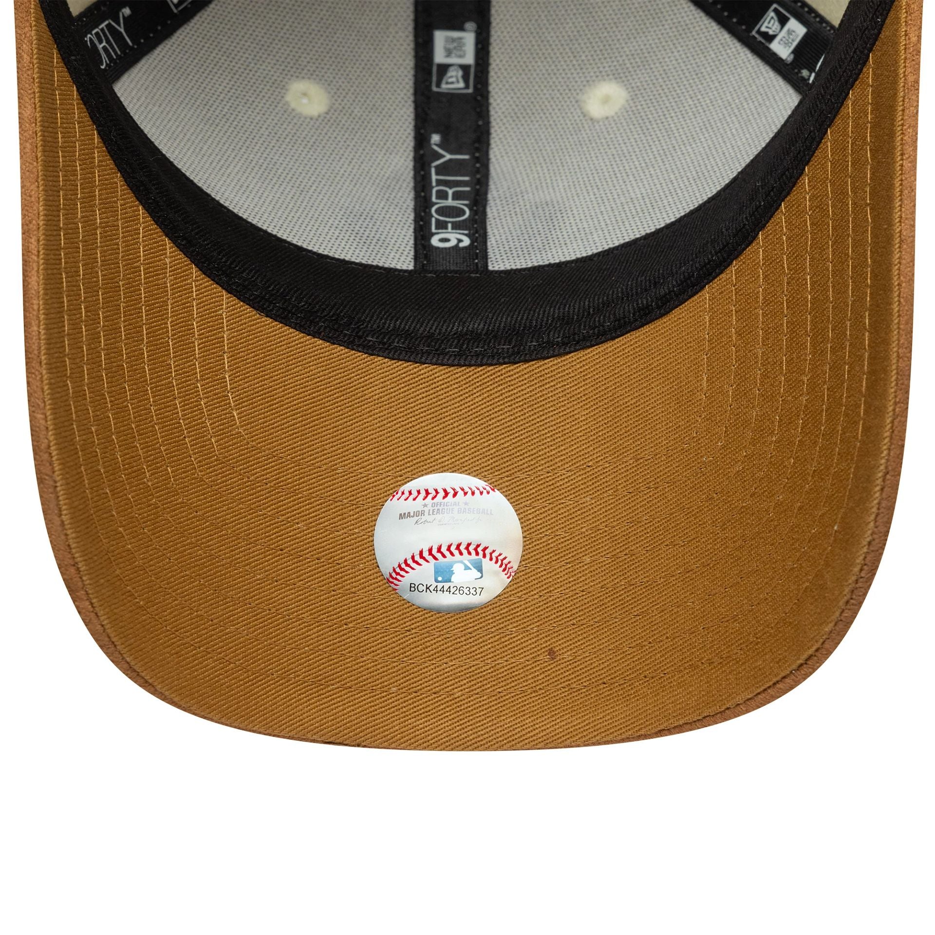 New York Yankees Womens MLB Faux Suede Cream 9FORTY Adjustable Cap