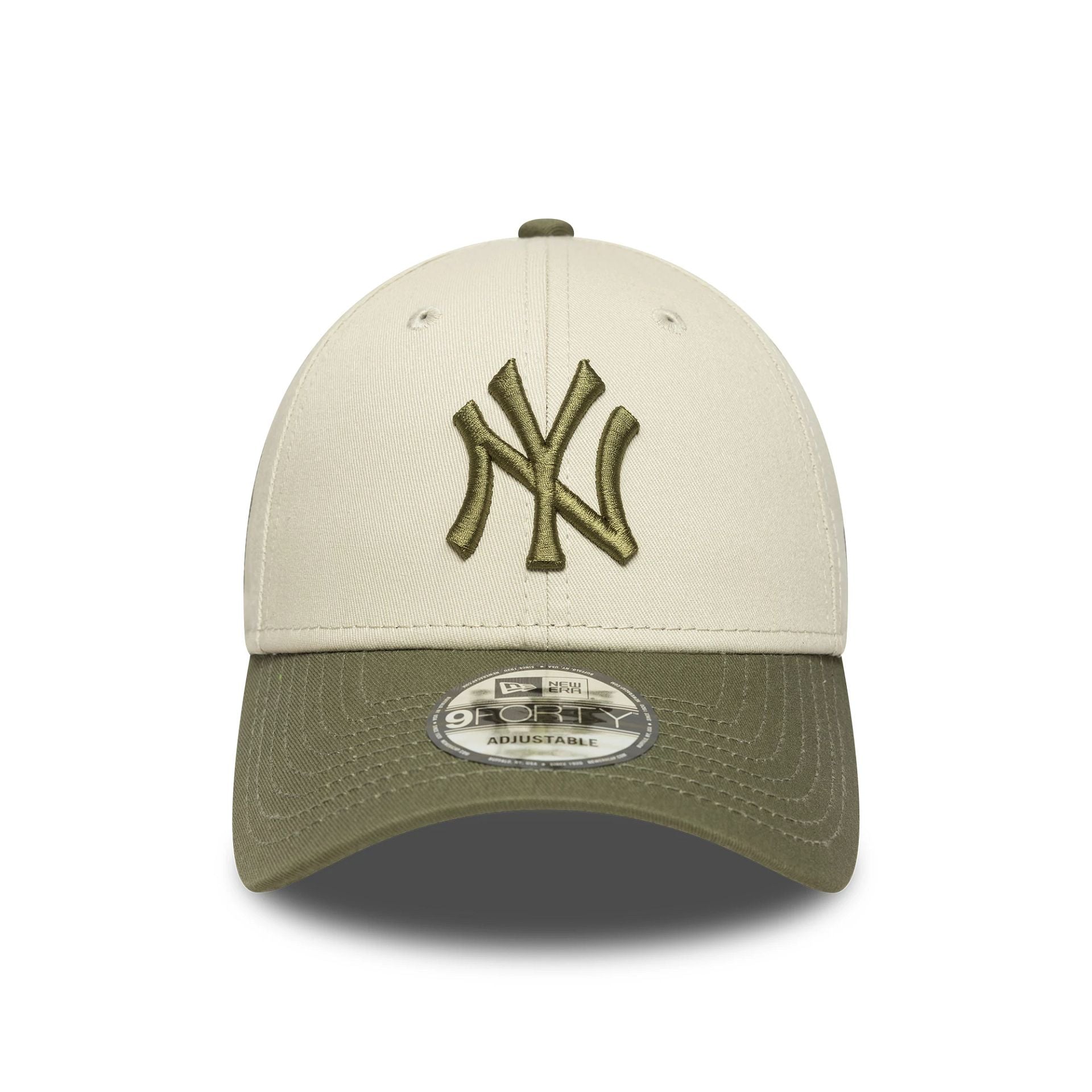 New York Yankees MLB Sidepatch Light Beige 9FORTY Adjustable Cap