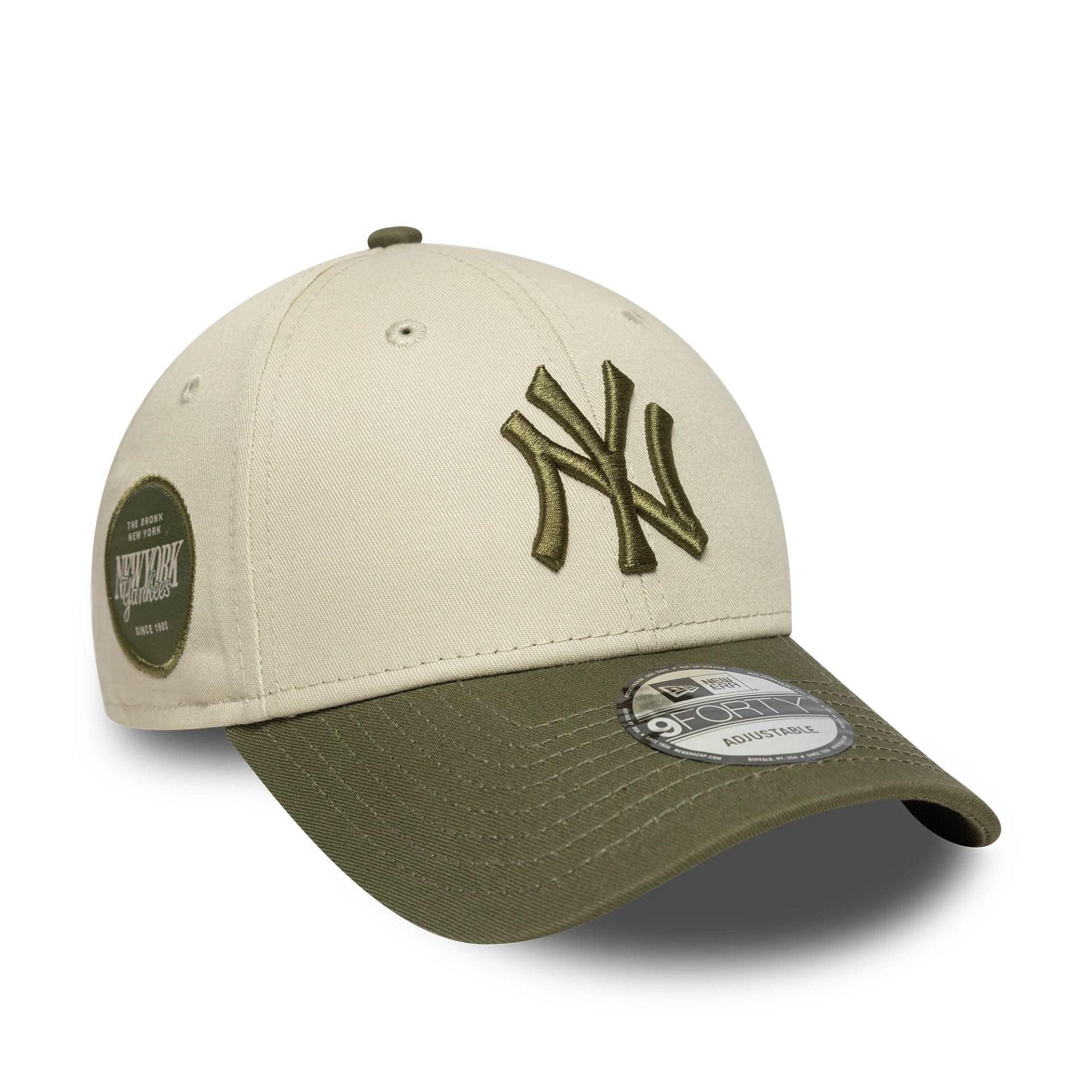 New York Yankees MLB Sidepatch Light Beige 9FORTY Adjustable Cap