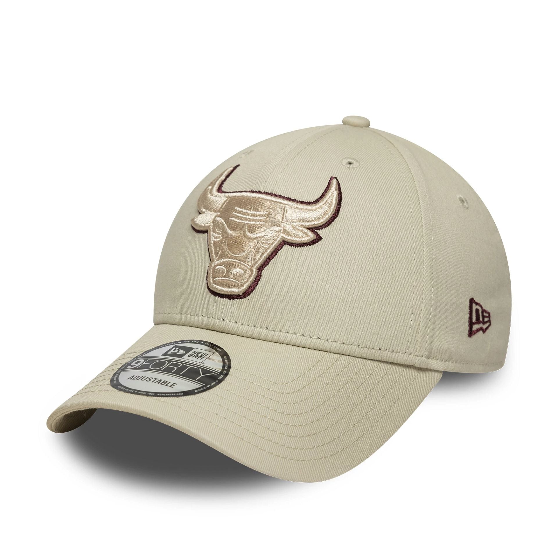 Chicago Bulls NBA Team Outline Cream 9FORTY Adjustable Cap