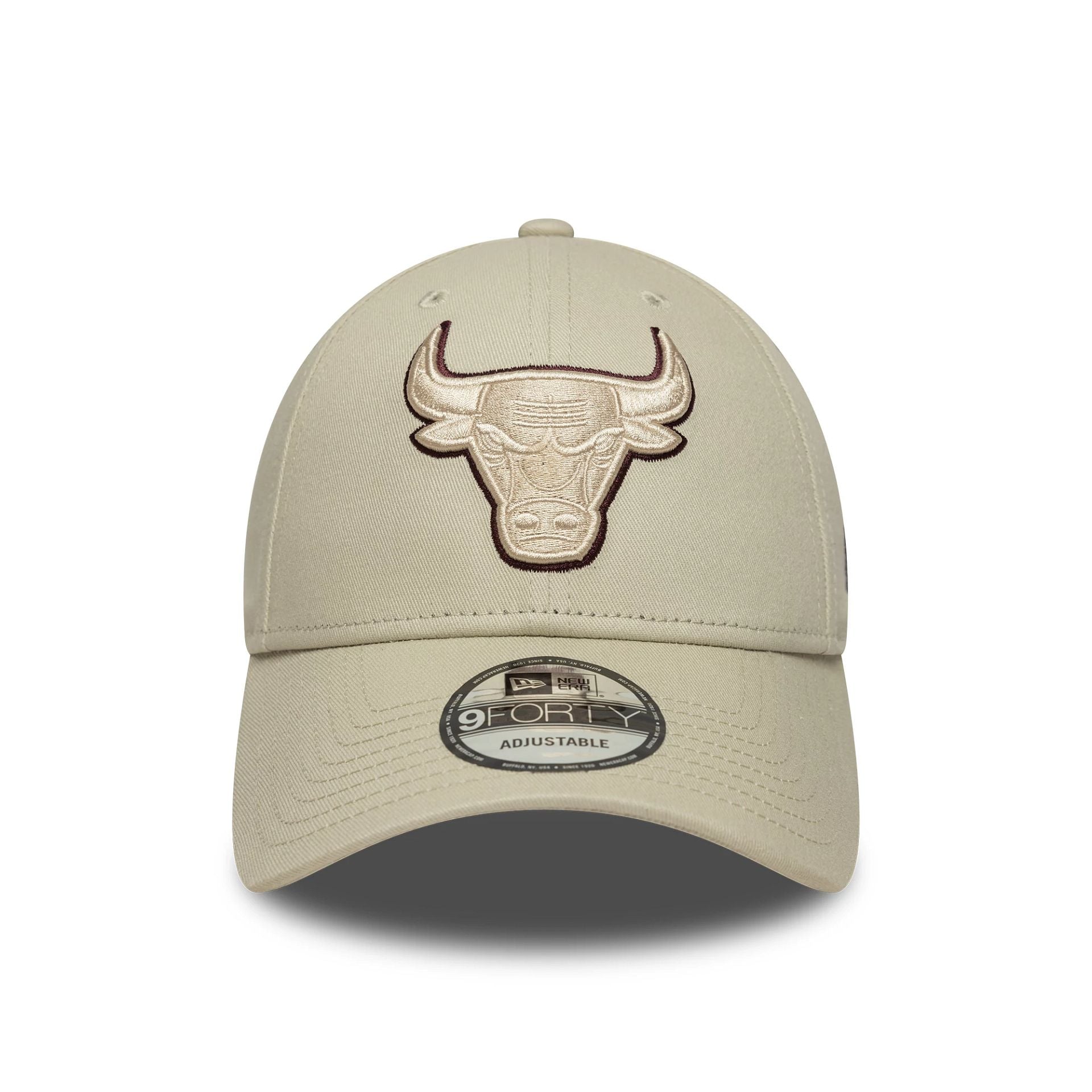 Chicago Bulls NBA Team Outline Cream 9FORTY Adjustable Cap